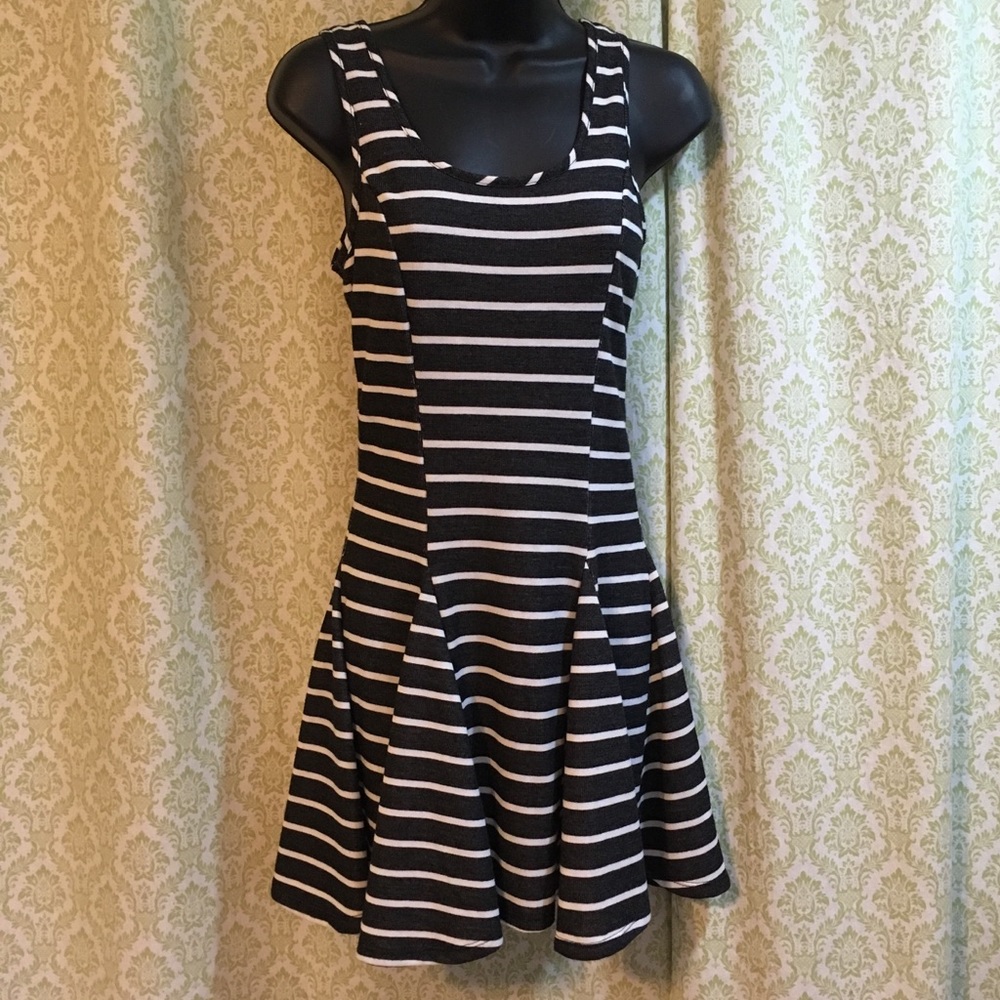✨2x HOST PICK✨ Finn & Clover sleeveless dress